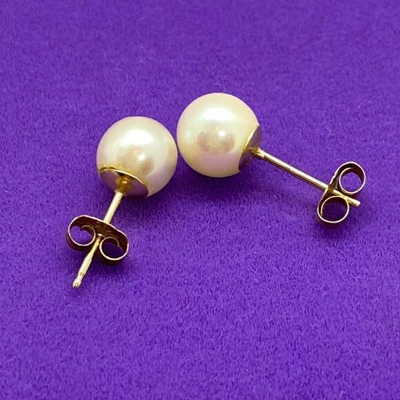 💛 14k Yellow Gold Vintage 6mm Pearl Earrings - Picture 2 of 3